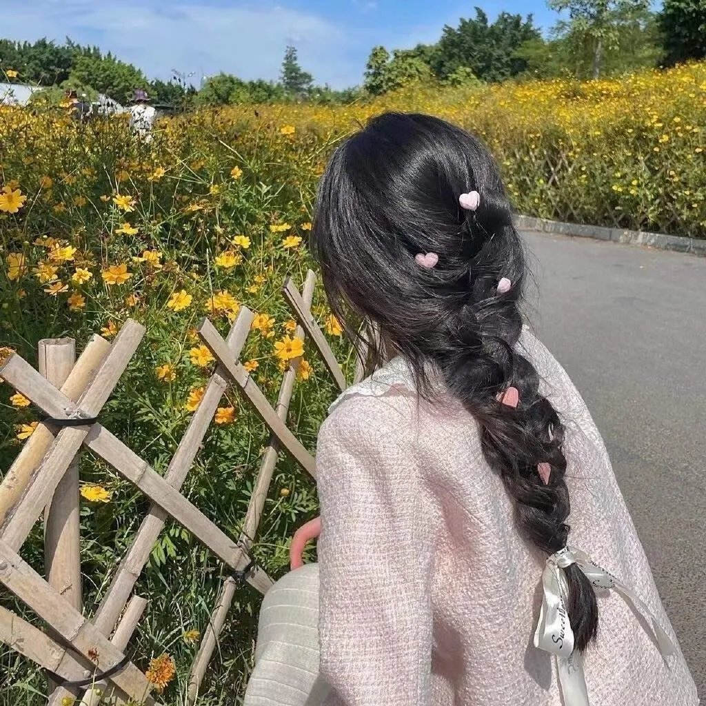 厌世三寡妇